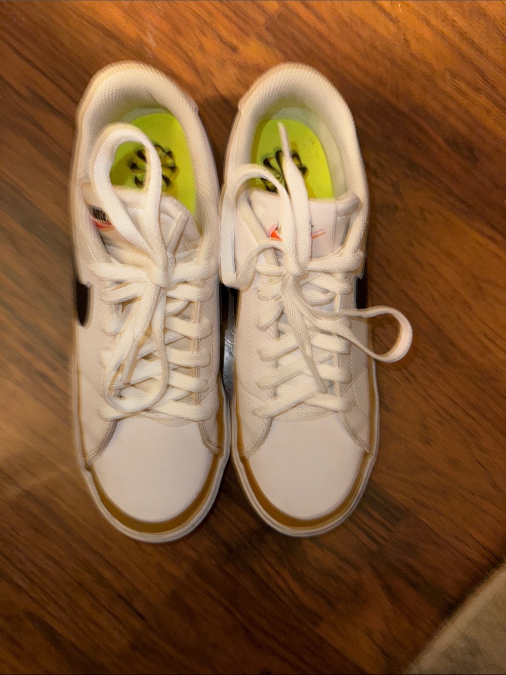 Nike Women’s White Sneakers with Neon Green Insole and Gold Trim